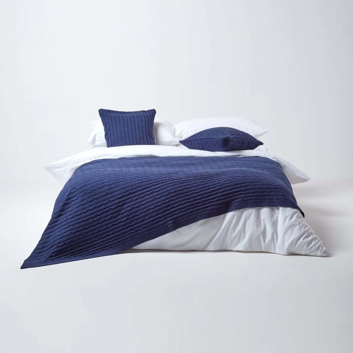 Cotton Cable Knit Navy Blue Throw - Image 4