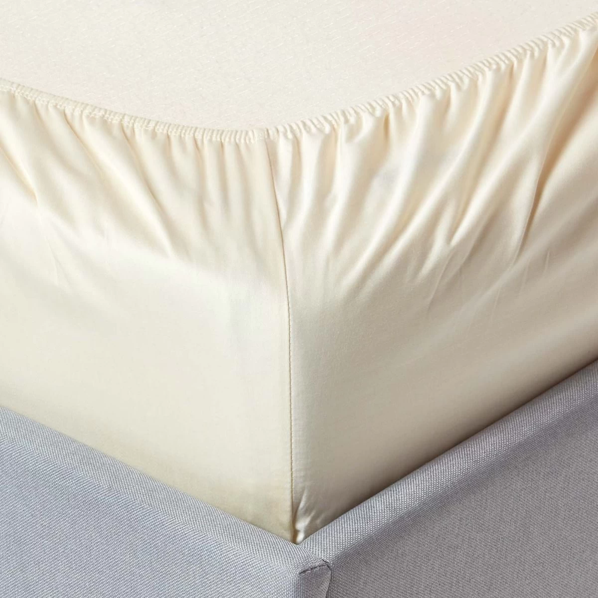 Cream Organic Cotton Fitted Sheet 400 TC - Image 2