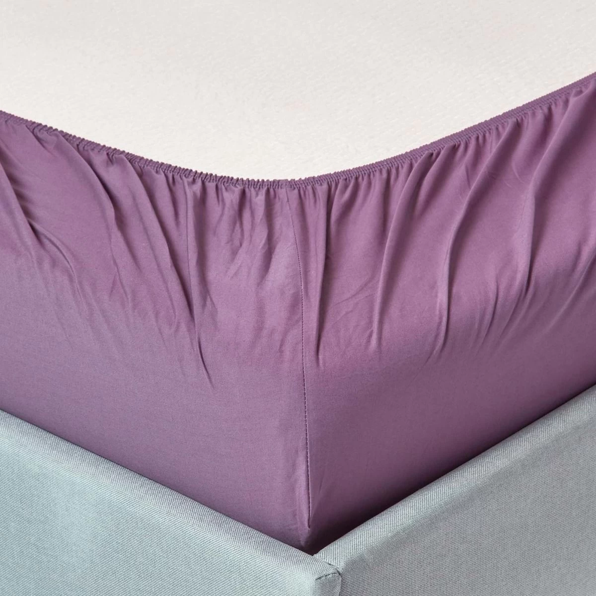 Grape Egyptian Cotton Deep Fitted Sheet 200 TC - Image 2