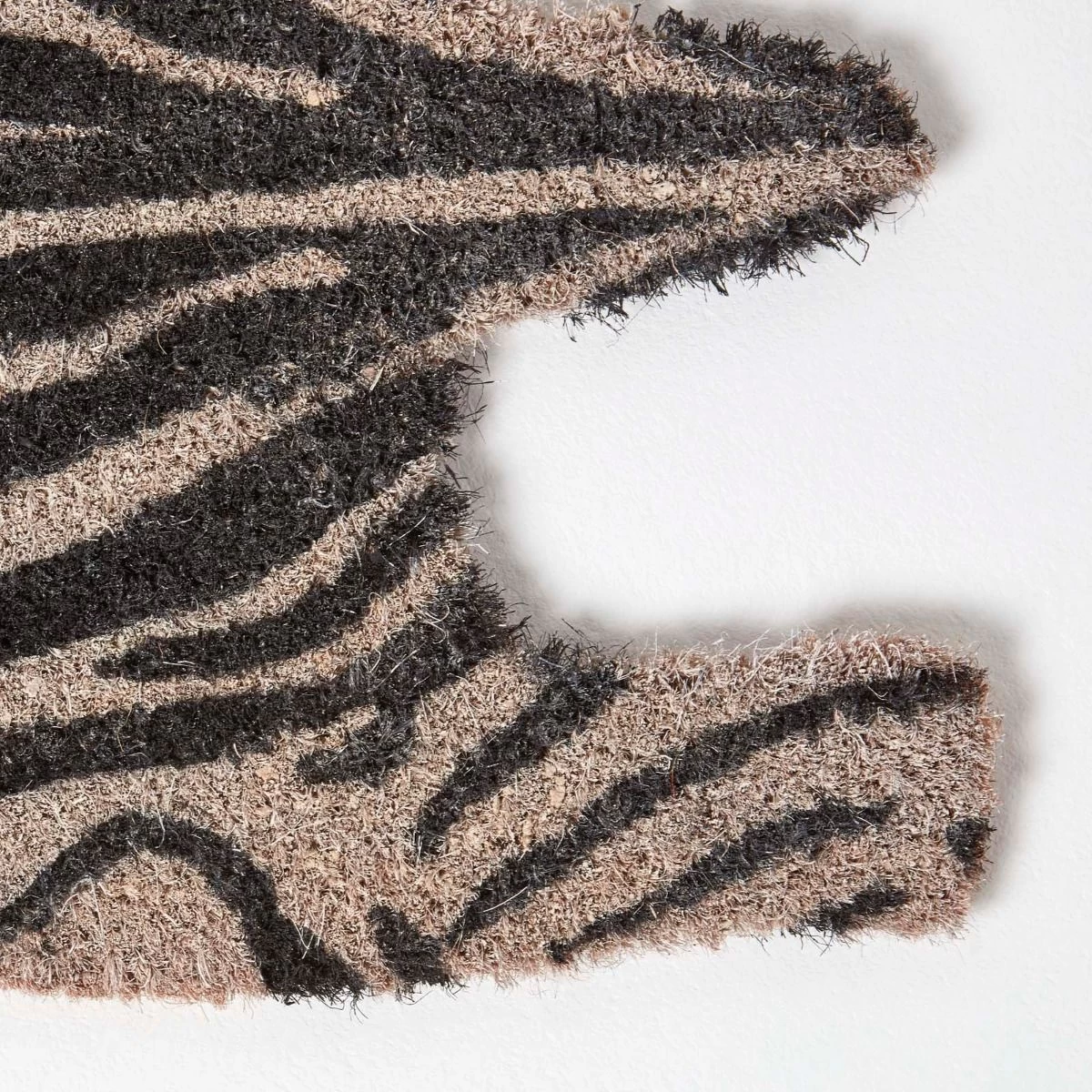 Zebra Shaped Coir Animal Print Non-Slip Doormat - Image 2