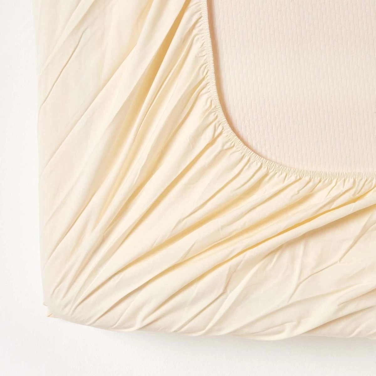 Organic 300 Thread Count Luxury Quilted Deep Fitted Mattress Protector - Image 2