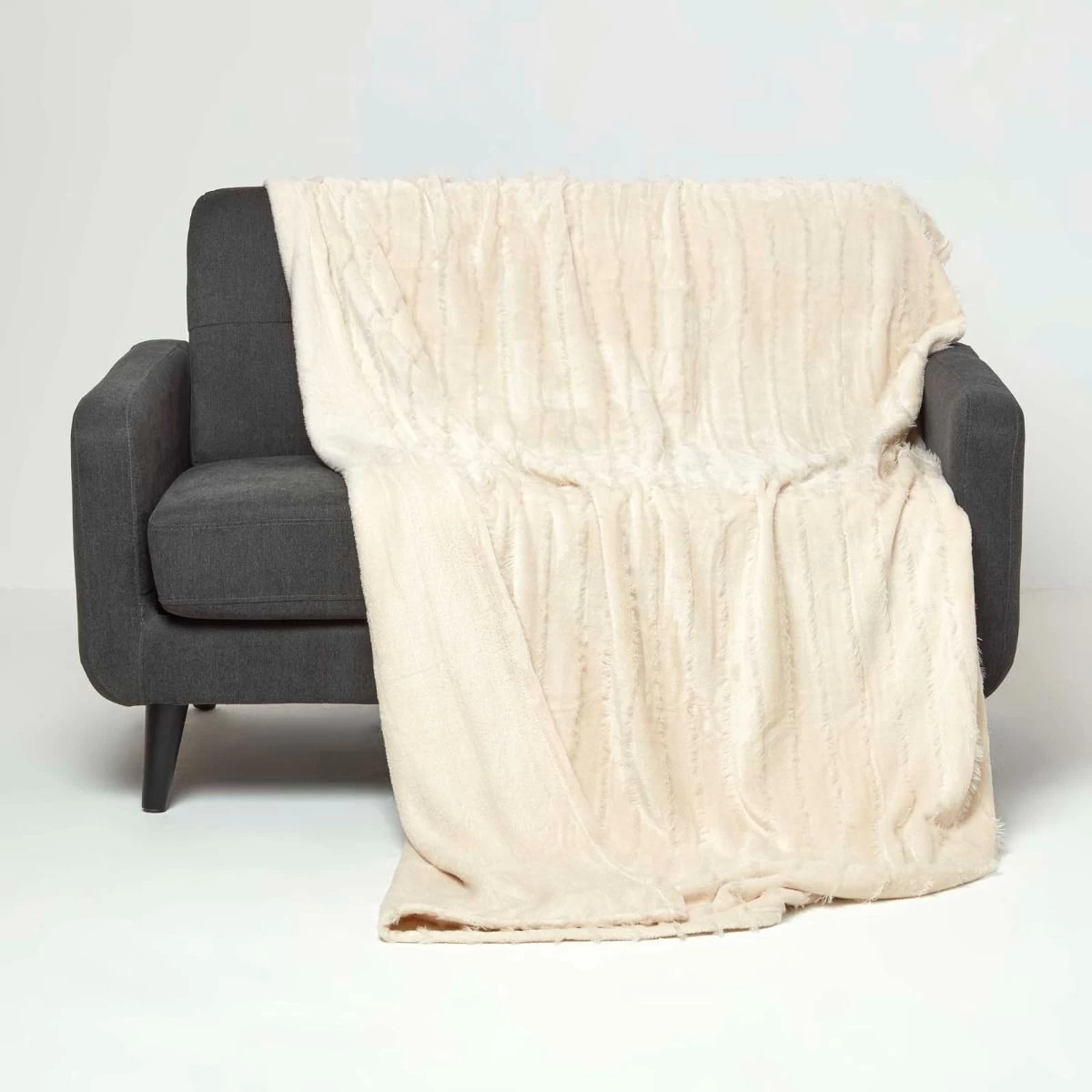 Cream Soft Touch Fur Throw 130 X 180 Cm