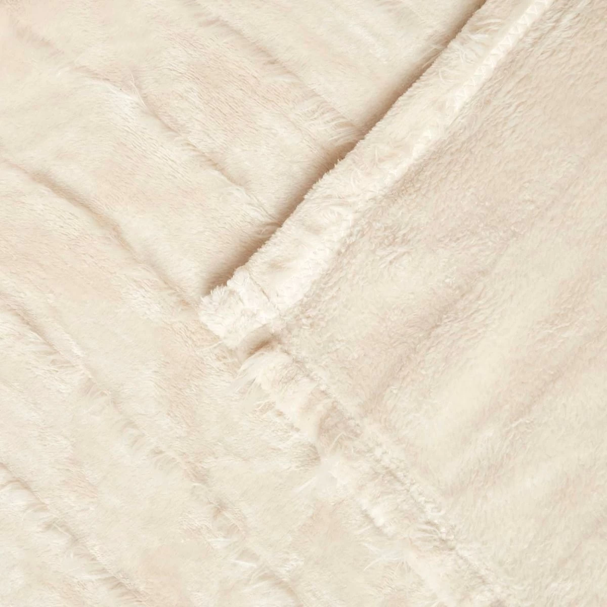 Cream Soft Touch Fur Throw 130 X 180 Cm - Image 4