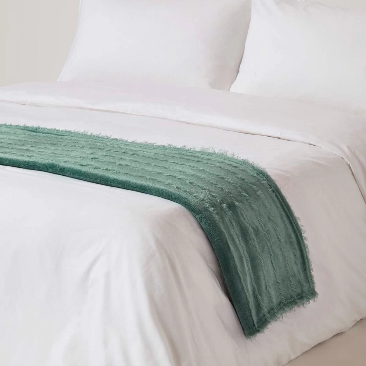 Teal Soft Touch Fur Throw 130 X 180 Cm - Image 3