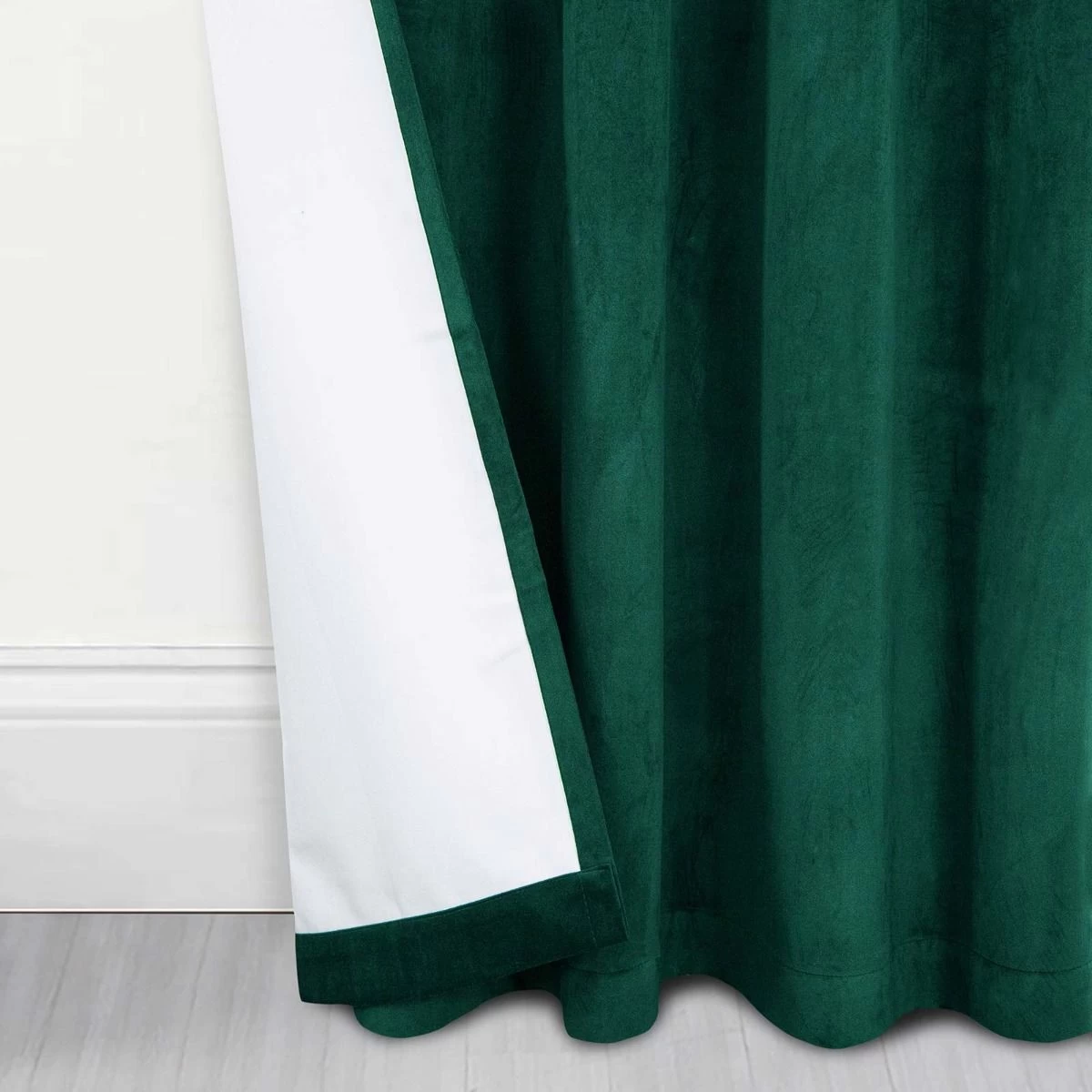 Thermal 100% Blackout Green Velvet Curtains - Image 3